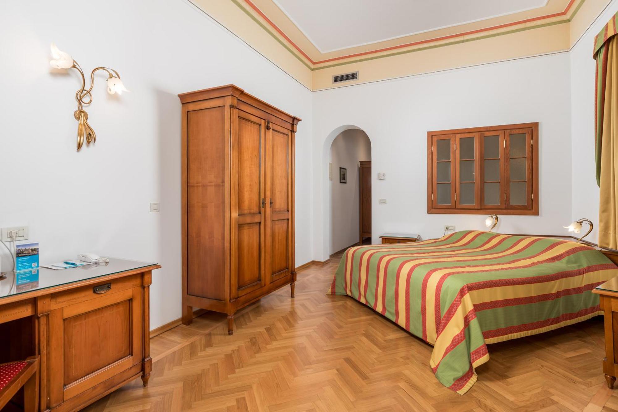 Hotel Miramar Опатия Екстериор снимка