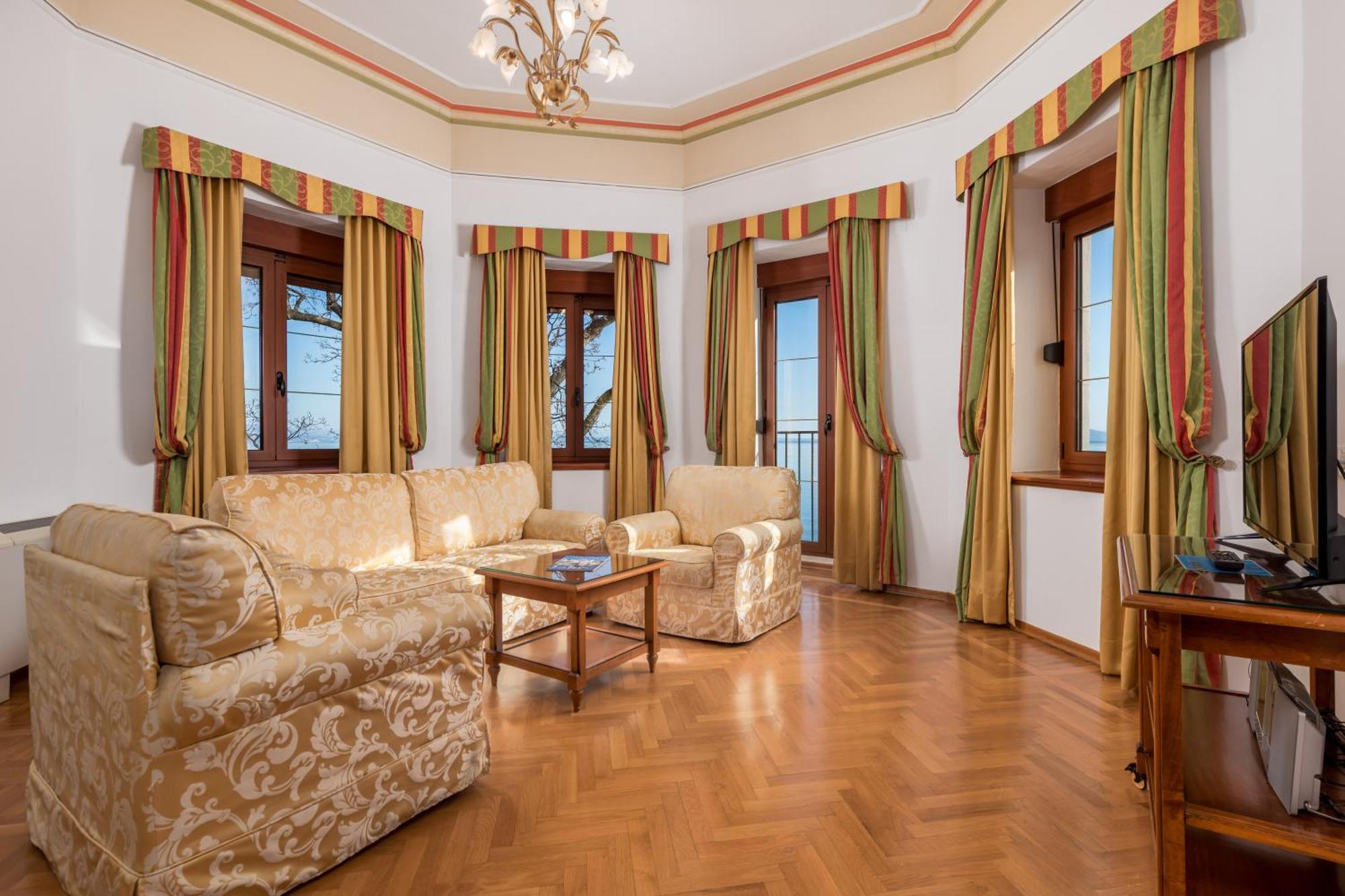 Hotel Miramar Опатия Екстериор снимка